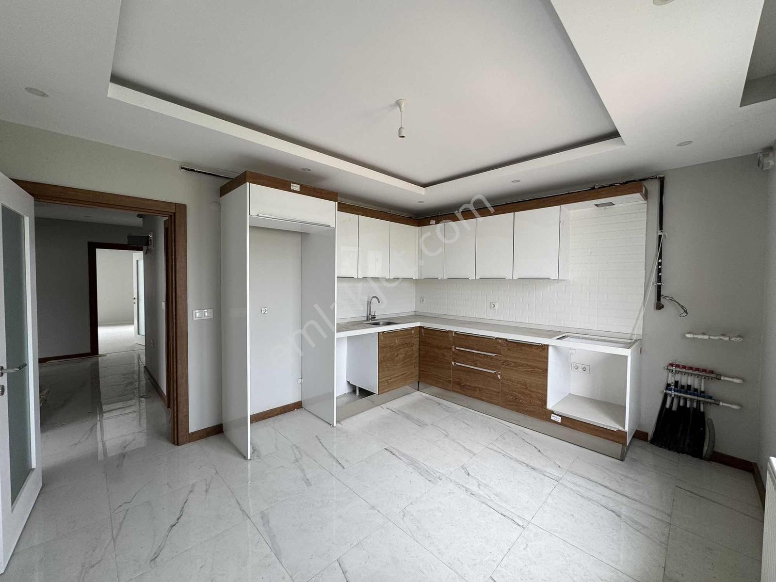 Remax Ten Beylikdüzü Kavaklı Merkezde Satılık Sıfır 4+2 Dublex - Görsel 9