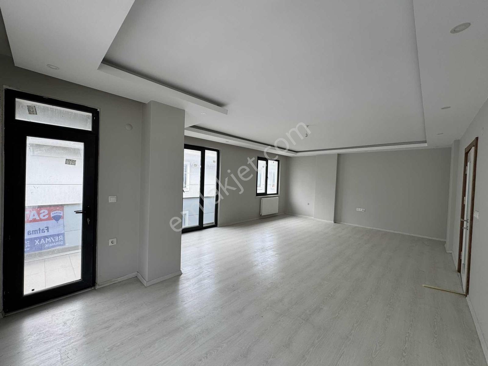 Remax Ten Beylikdüzü Kavaklı Merkezde Satılık Sıfır 4+2 Dublex - Görsel 4