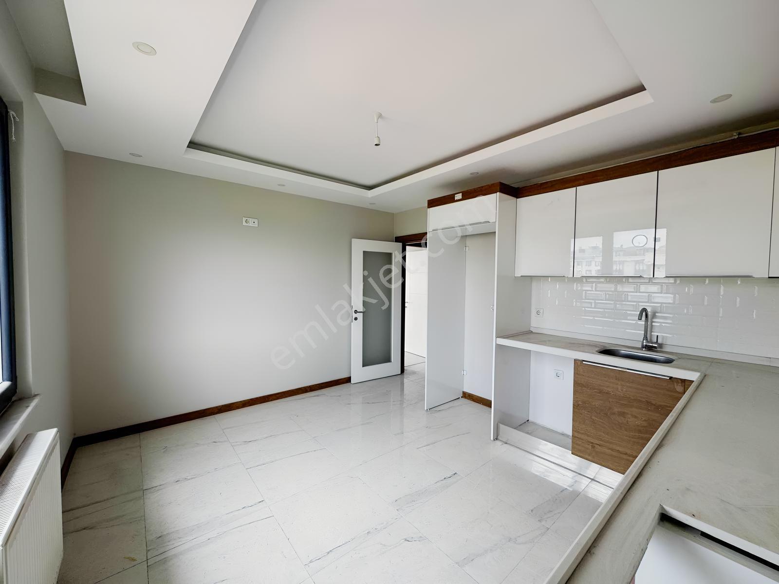 Remax Ten Beylikdüzü Kavaklı Merkezde Satılık Sıfır 4+2 Dublex - Görsel 25