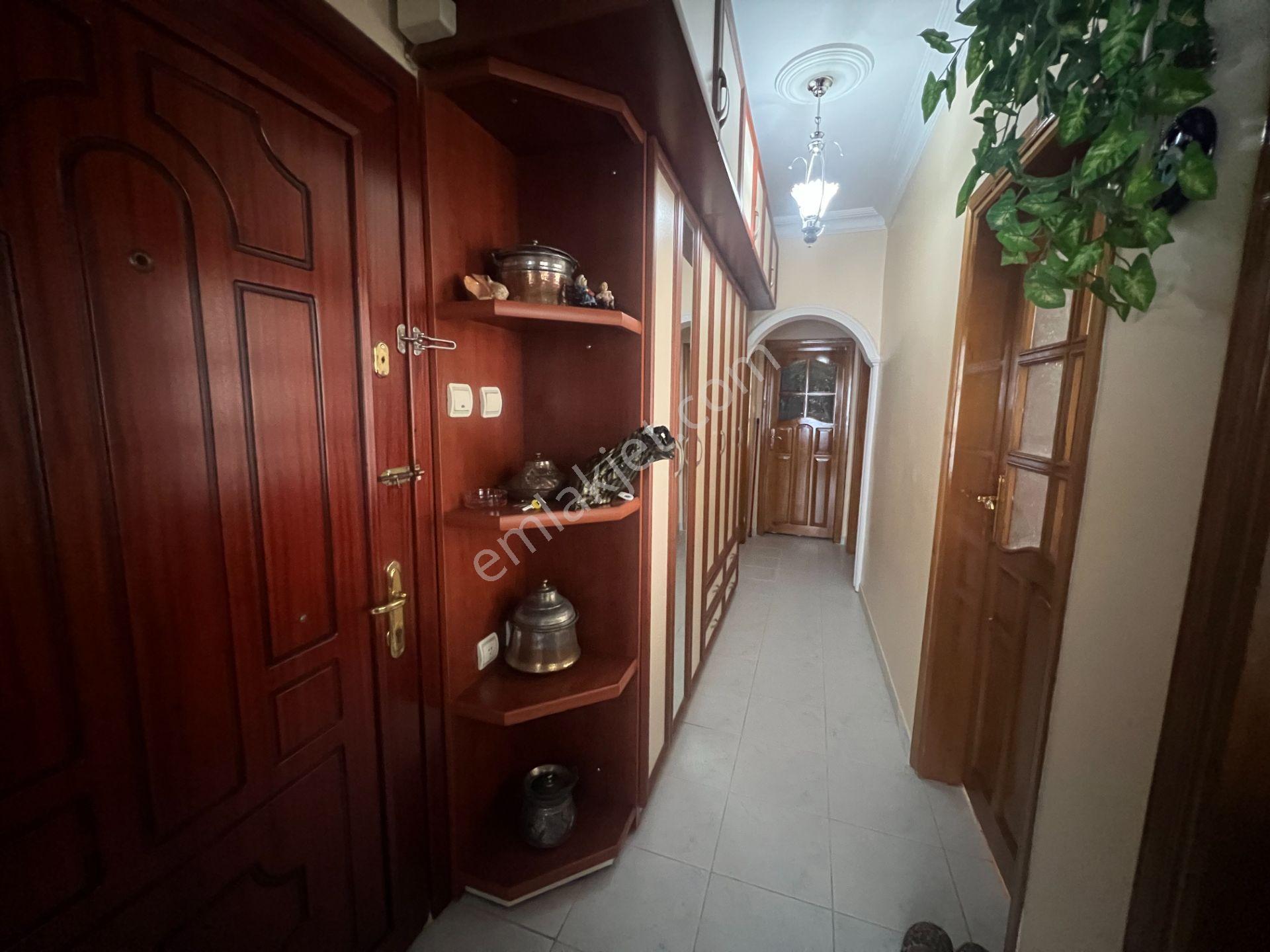 Orta Mahallede Satılık Üç Tane 2+1 Ve Dükkan ,bodrum - Görsel 9
