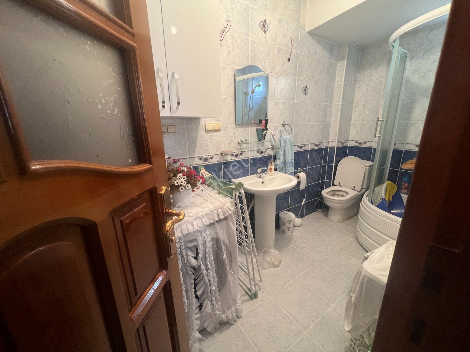 Orta Mahallede Satılık Üç Tane 2+1 Ve Dükkan ,bodrum - Görsel 7