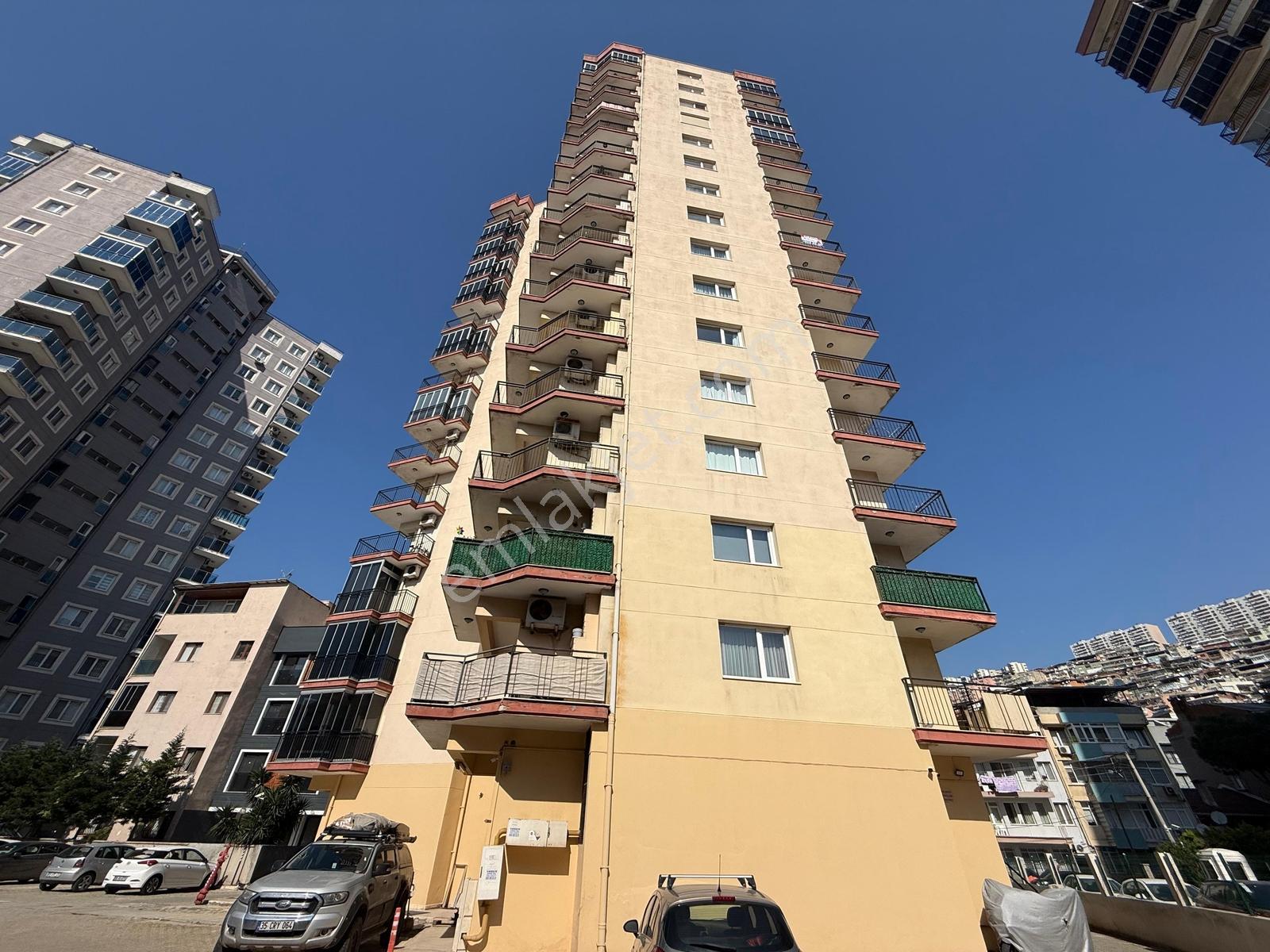 Bayraklı Güneşkent Sitesinde 3+1 Kiralık Daire - Görsel 38