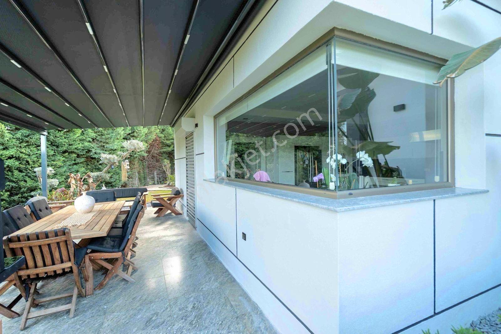 Kuşadasında Tek Katlı Satılık Merkeze Çok Yakın Çiftlik Evi - Görsel 8