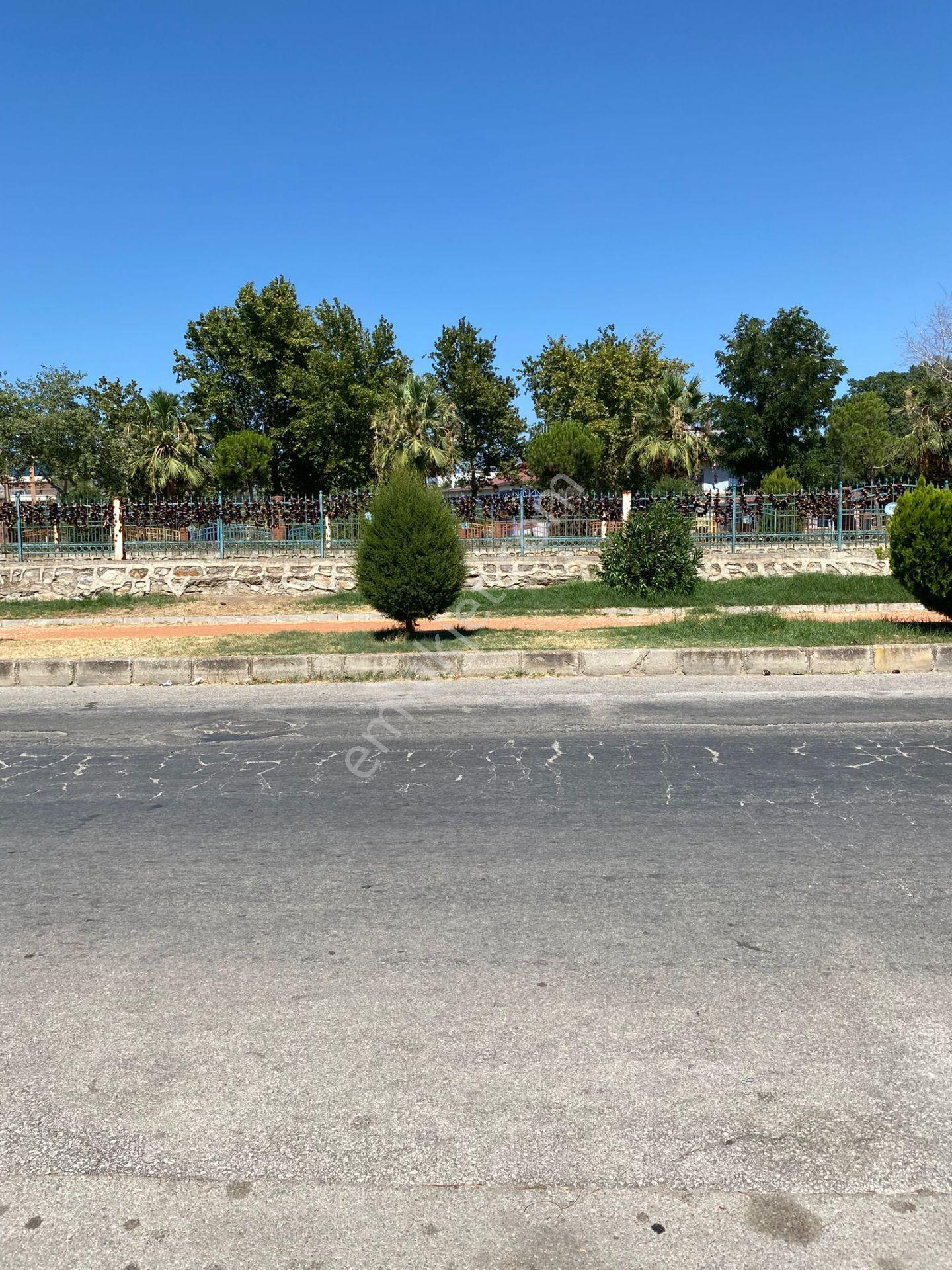 Acarlar Emlaktan Turan Mahallesinde 271 M2 Satılık Müstakil Bahçeli Ev - Görsel 3