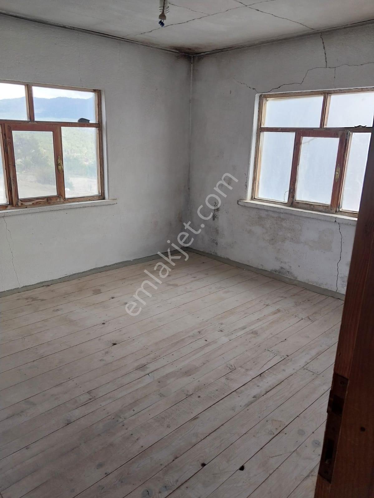 Şahin Emlaktan Çameli Kolakta 1391 M² Satılık Ev Ve Bahçesi - Görsel 9