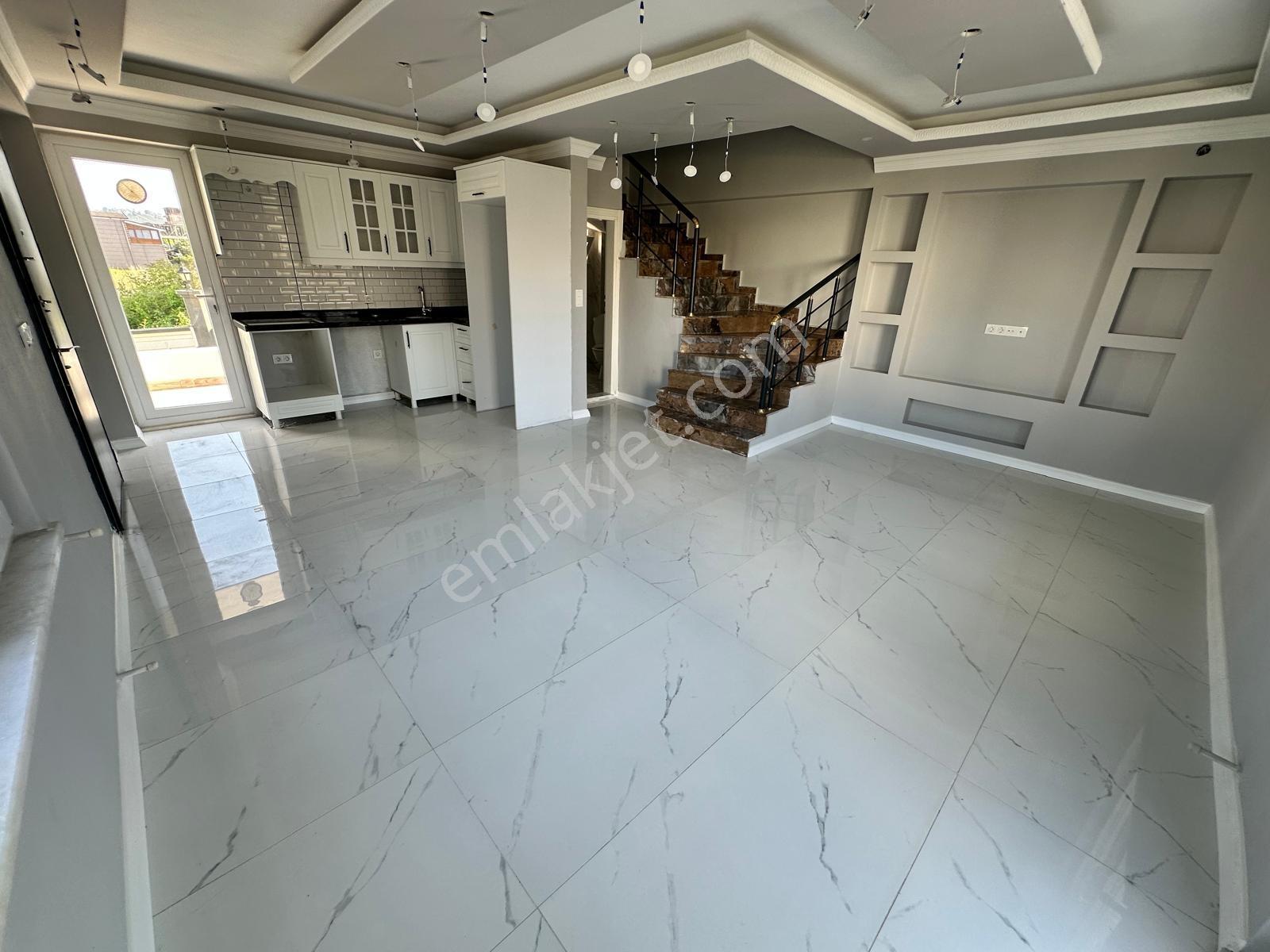 Karasu Kocaalinde Denize 90 Metre,satılık Triplex Müstakil Villa - Görsel 12