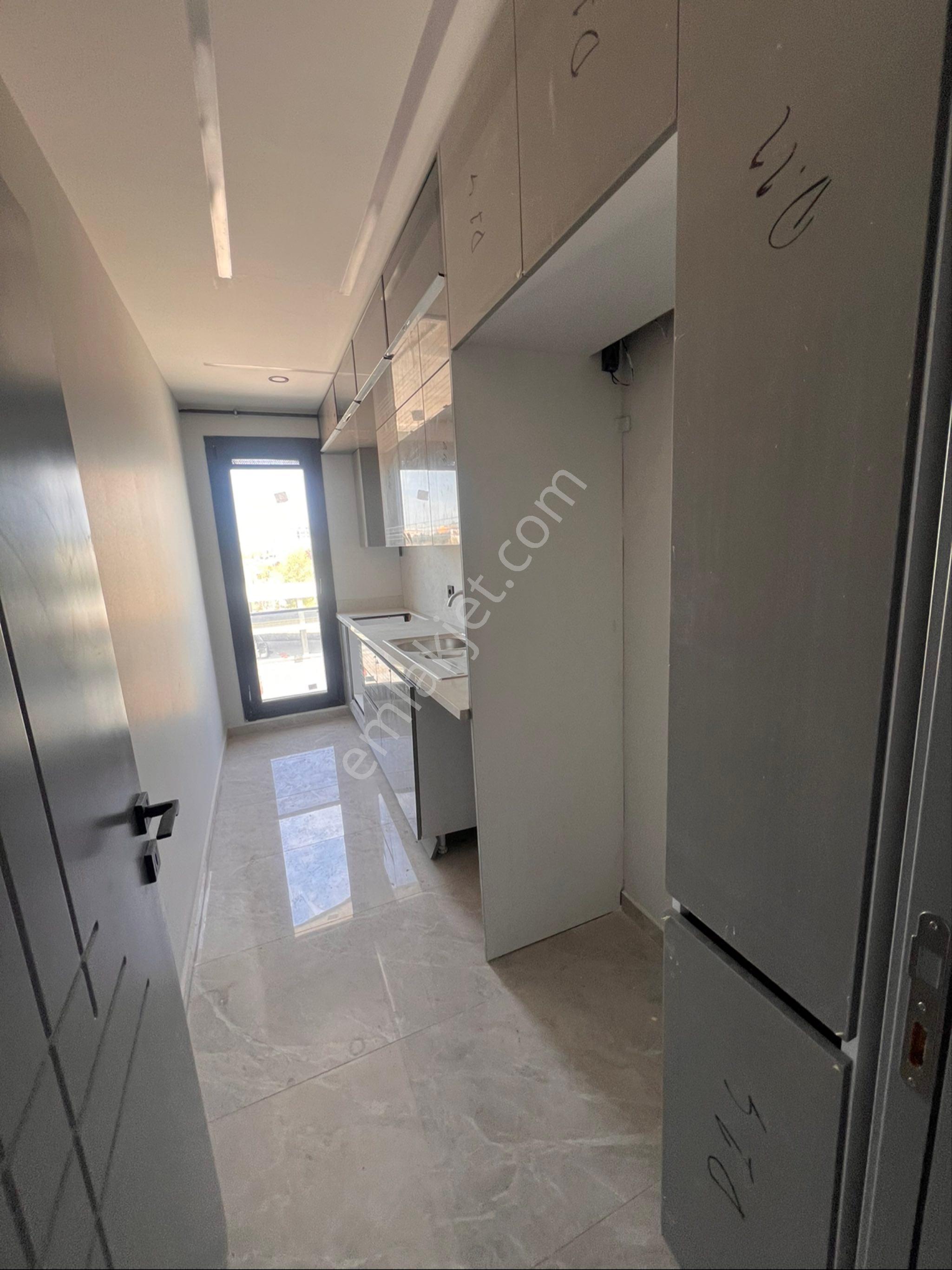 Avcılar Merkez De Caddeye Cephe 2+1 Köşe Ofise Uygun Daire - Görsel 4