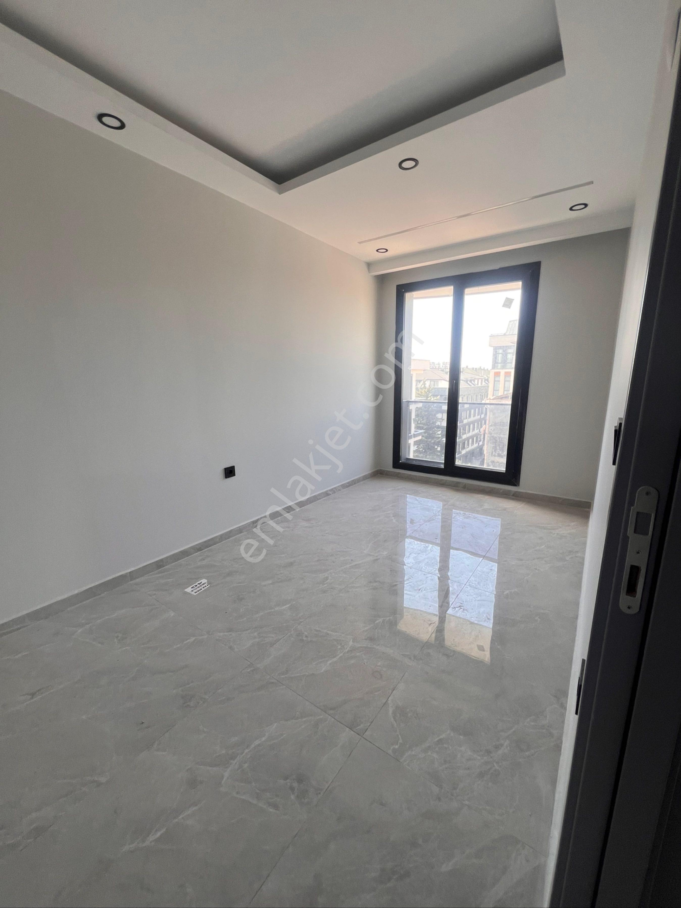 Avcılar Merkez De Caddeye Cephe 2+1 Köşe Ofise Uygun Daire - Görsel 8