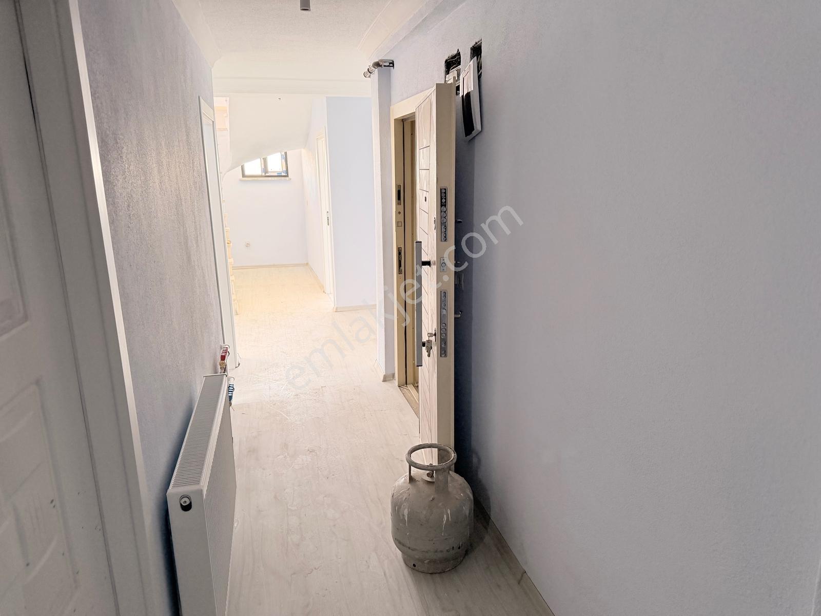 Çayırova Emek Mahallesinde Kiralık 4+1 Dübleks - Görsel 6