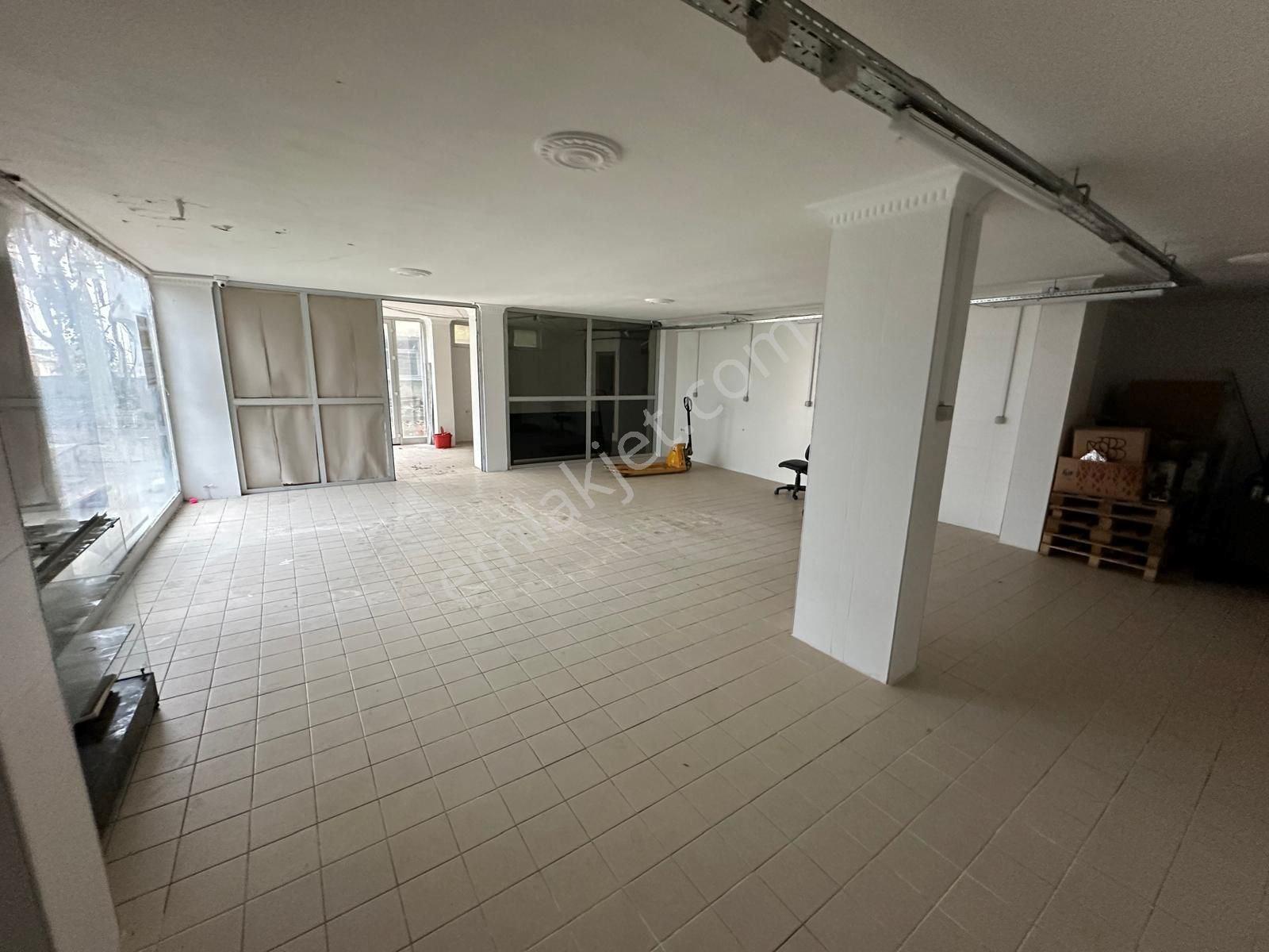 Beylikdüzü Yakupluda Kiralık 270 M2 Dükkan Mağaza Kdv Avantajlı İşyeri - Görsel 25