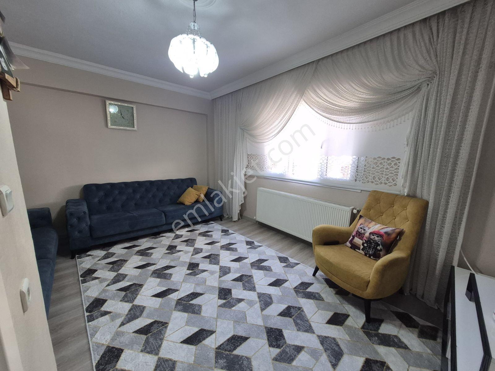 İzmir Refefbele Mah. 2+1 Arakat Doğalgazlı Kapalı Mutfak Daire - Görsel 4