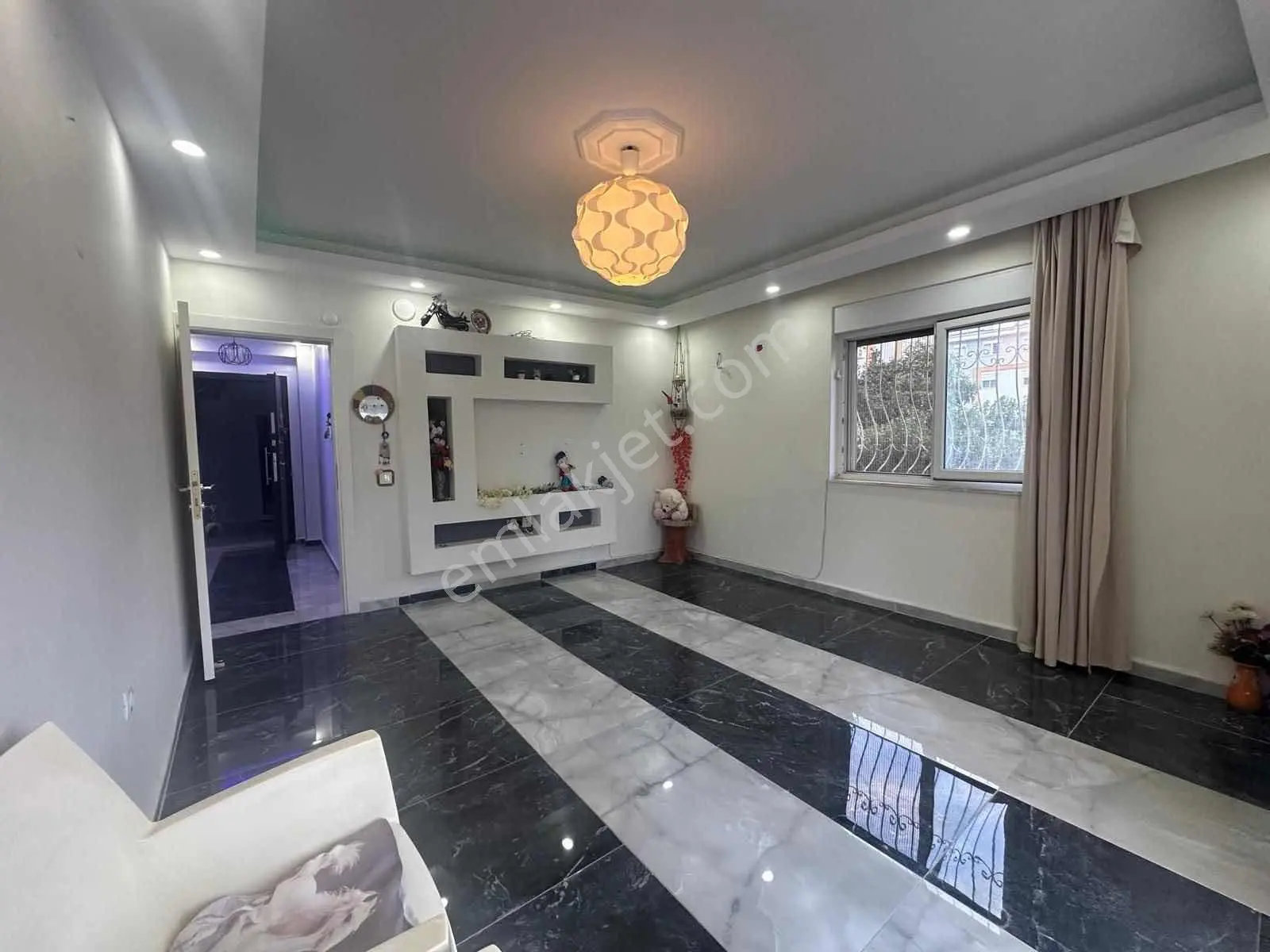 Kiralık Bekara Kiraya Verilir Havuzlu Güvenlikli Site İçerisinde - Görsel 2