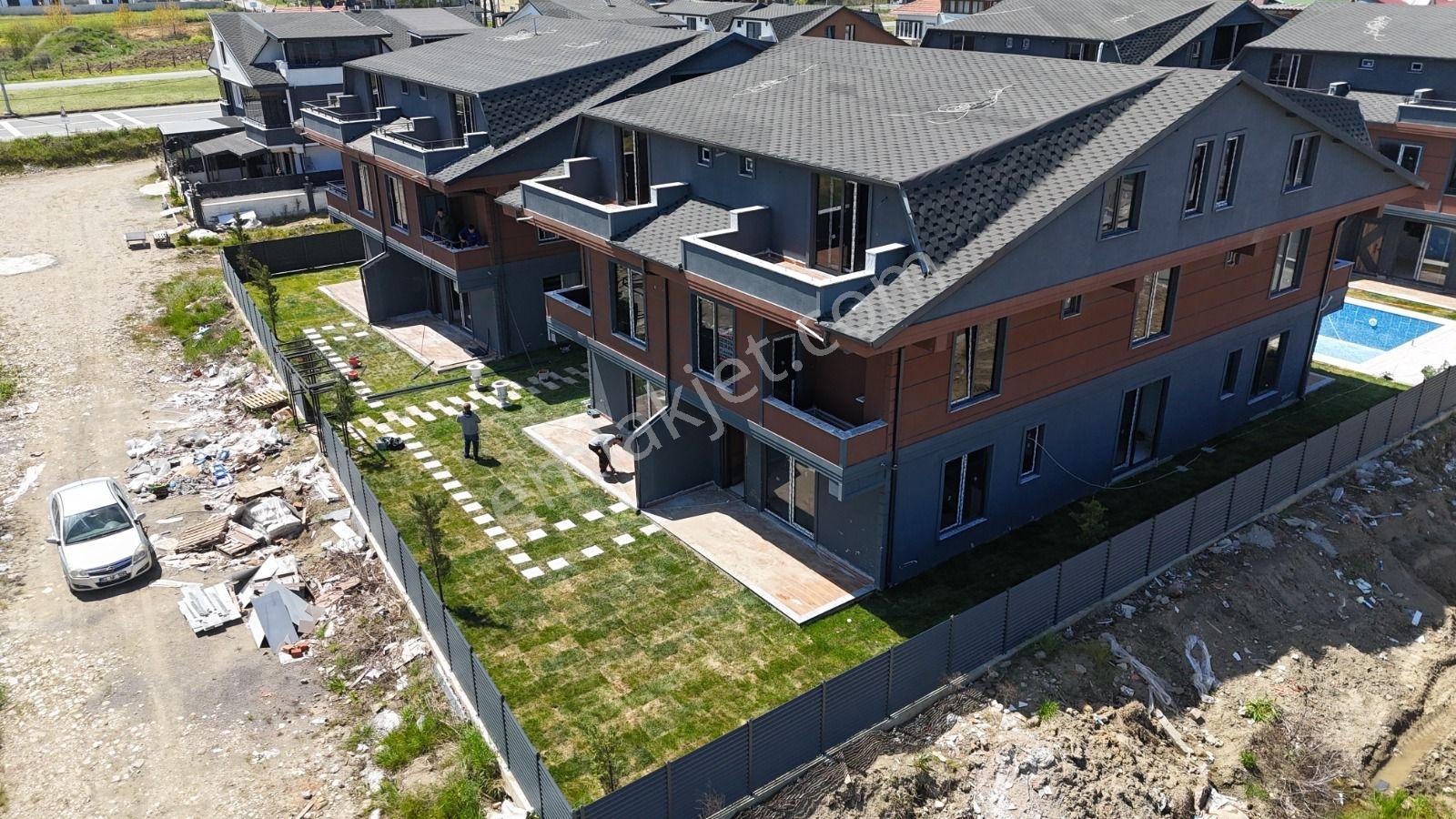 Karasu Kocaali'nde Havuzlu Lüks Sitede Satılık Villalar - Görsel 6