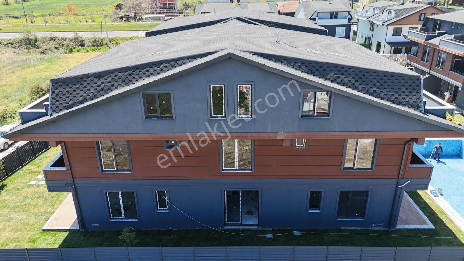 Karasu Kocaali'nde Havuzlu Lüks Sitede Satılık Villalar - Görsel 2