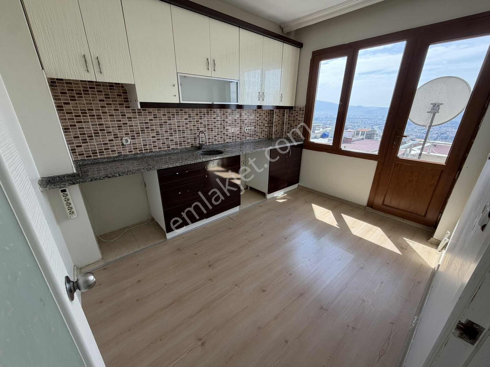 Atatürk Mahallesi Arakat Manzaralı Kiralık 3+1 Daire - Görsel 12