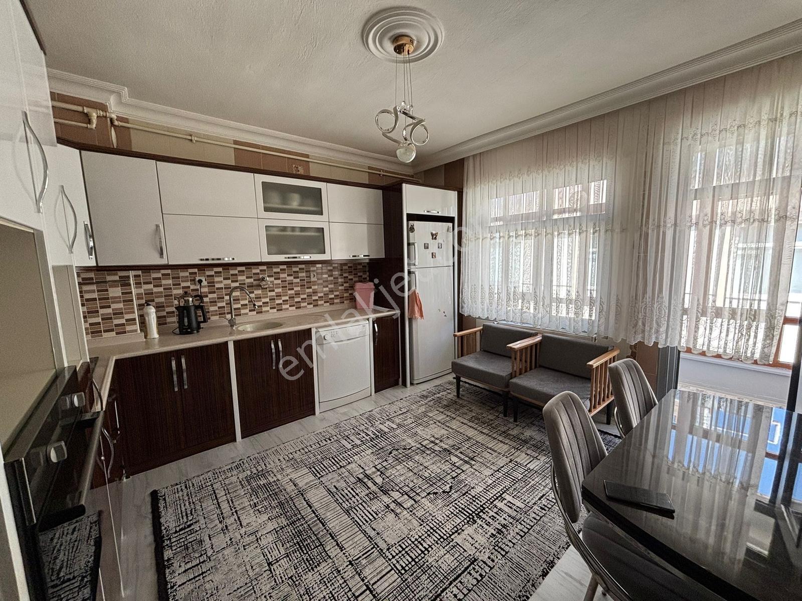 Selçuklu Nüfus Yakını 180 M² 3+1 Üç Cepheli İçi Yapılı Daire