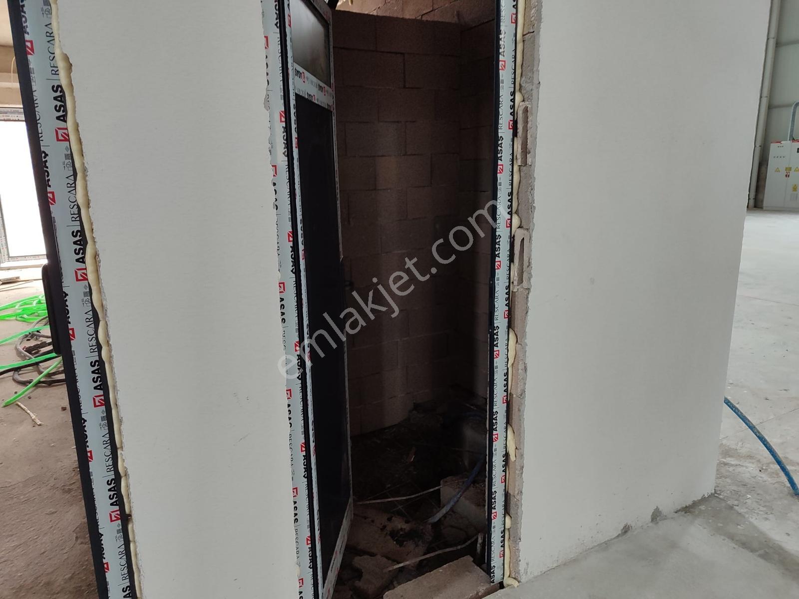 Saray'da 2000m2 Ofisli Kiralık Fabrika - Görsel 9