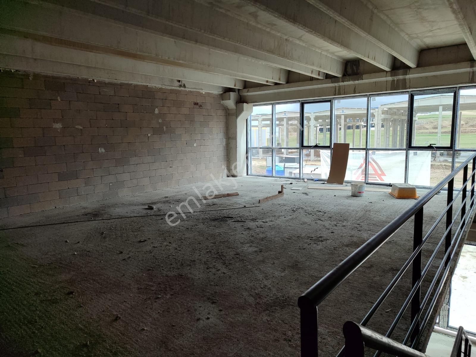 Saray'da 2000m2 Ofisli Kiralık Fabrika - Görsel 7