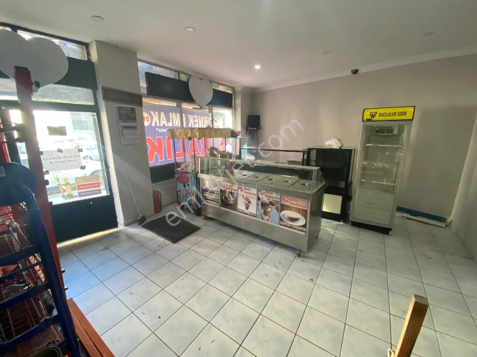 İşlek Konumda,hazır Kurulu Durumda Kiralık Dükkan - Görsel 3
