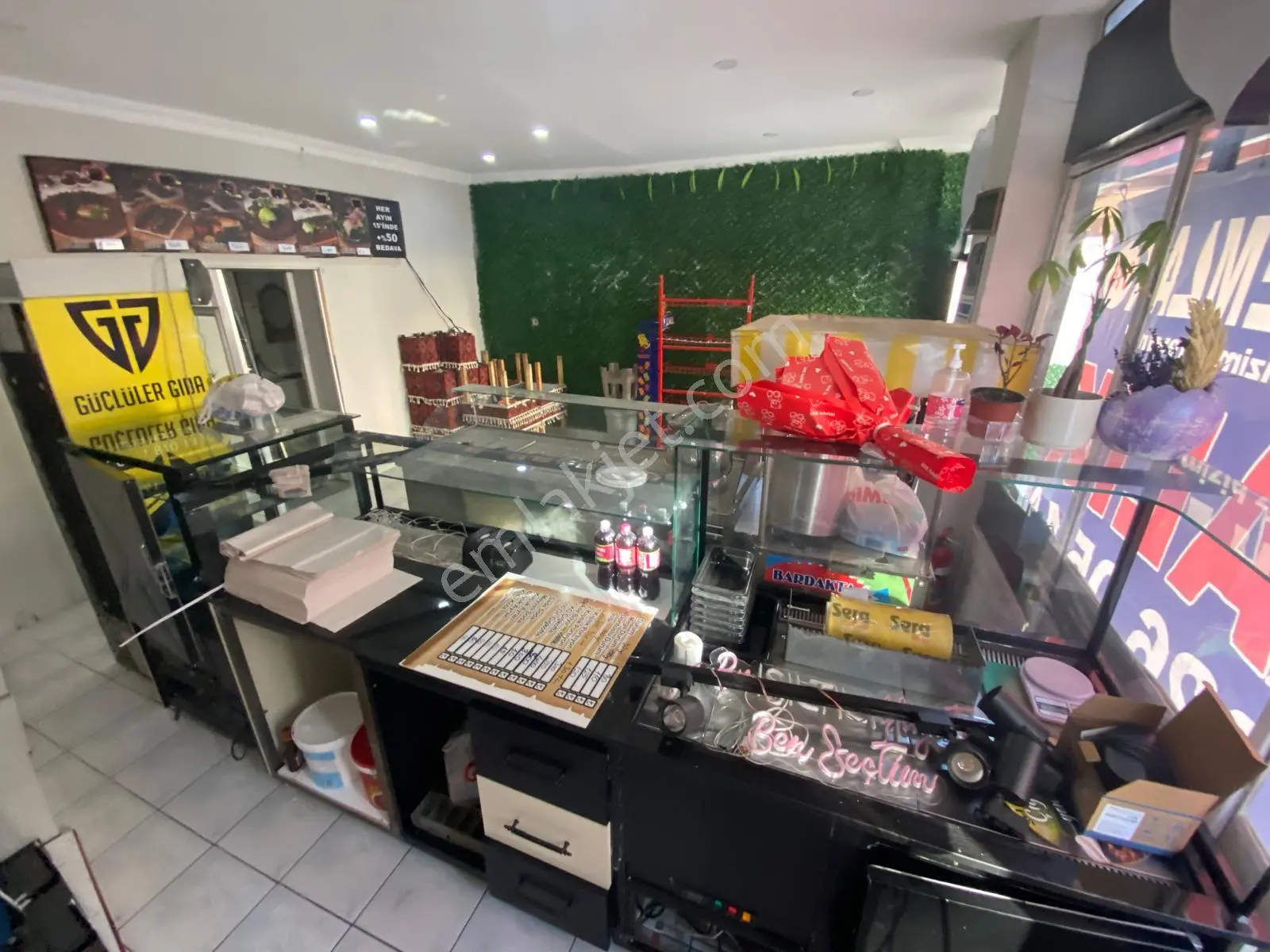 İşlek Konumda,hazır Kurulu Durumda Kiralık Dükkan - Görsel 5