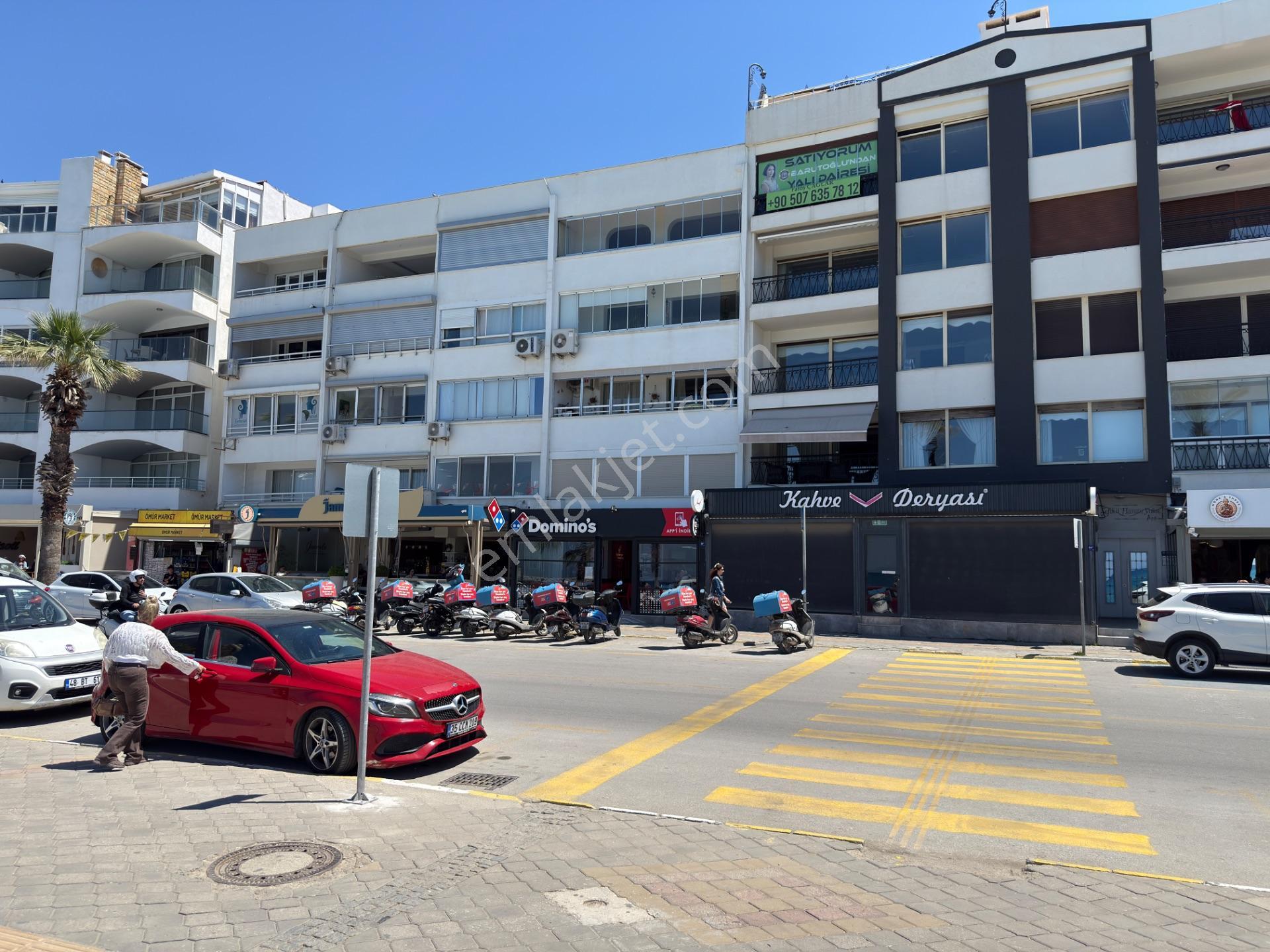 Kuşadası Emsalsiz Lokasyon Sahil Yolunda Deniz Manzaralı Yalı Dairesi - Görsel 27