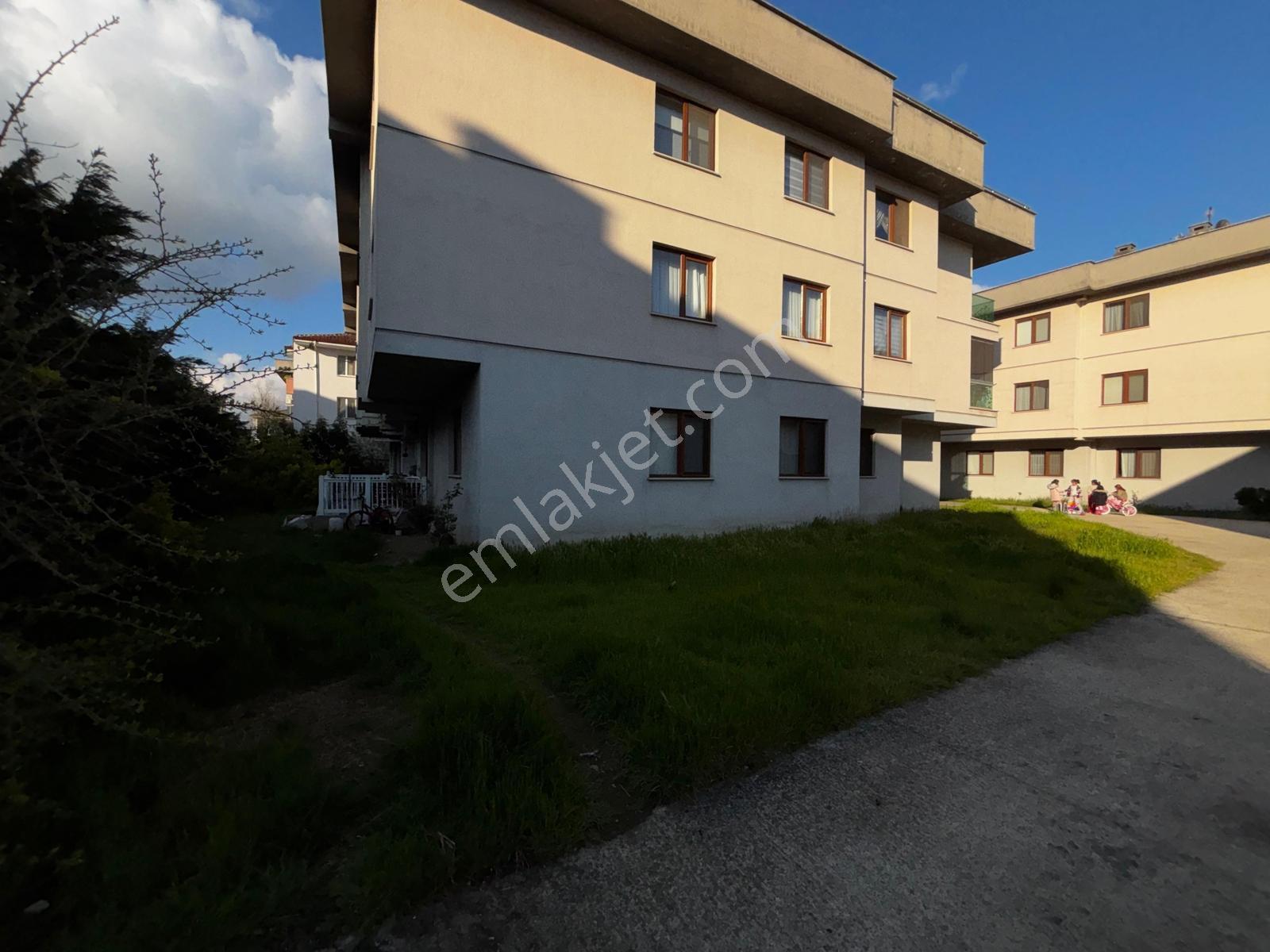 Öğeretmen'den Site İçi Ara Kat 145m² Ebeveyn Banyolu Fırsat 3+1