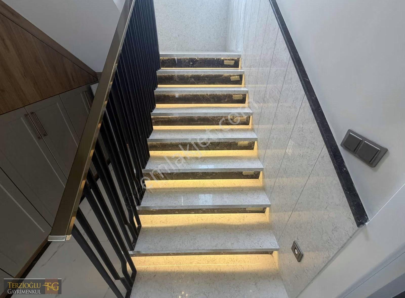 Terzioğlu'ndan Güre De Denize 600 Mt Muhteşem 4+1 Sıfır Villa - Görsel 22