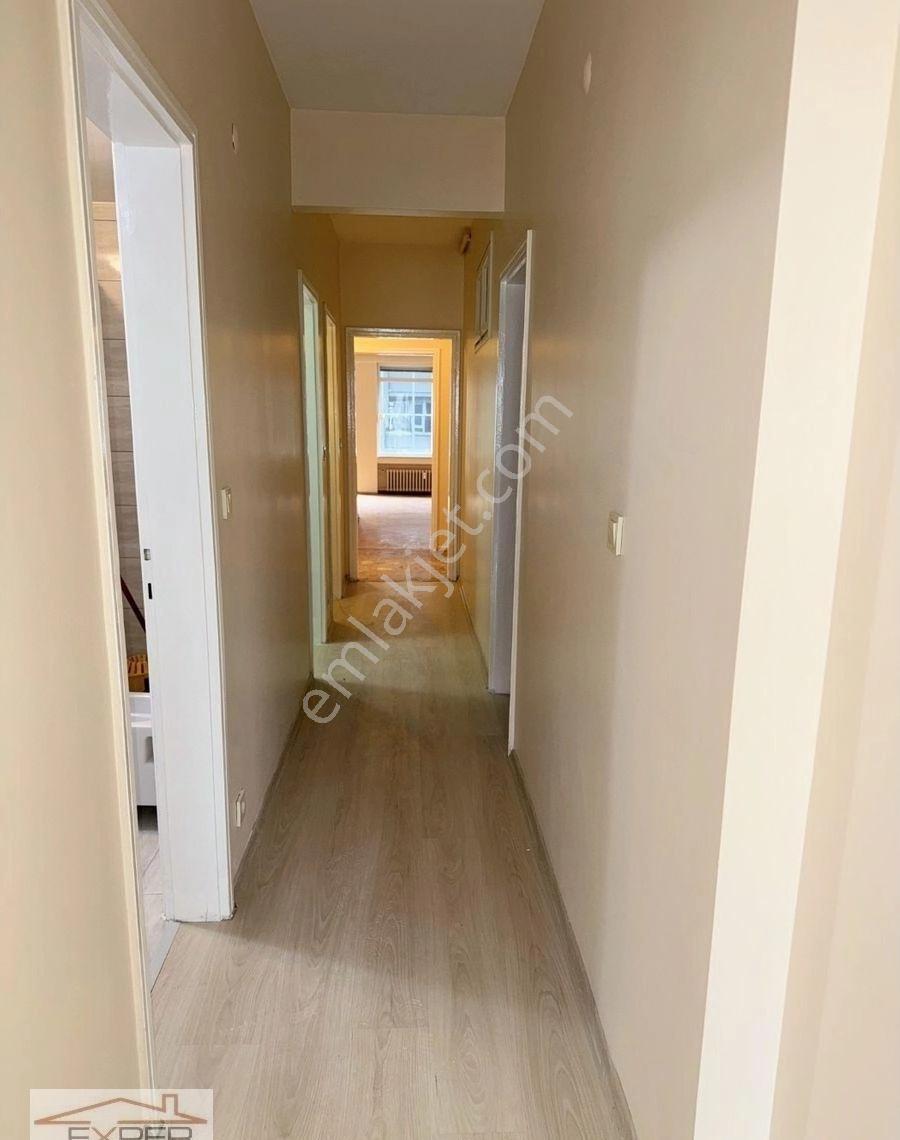 Sezai Selek Sokakta, Asansörlü 4.katta,130m2 Bakımlı Ferah Daire - Görsel 22