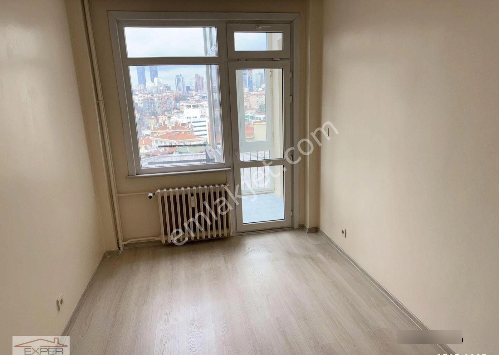 Sezai Selek Sokakta, Asansörlü 4.katta,130m2 Bakımlı Ferah Daire - Görsel 19