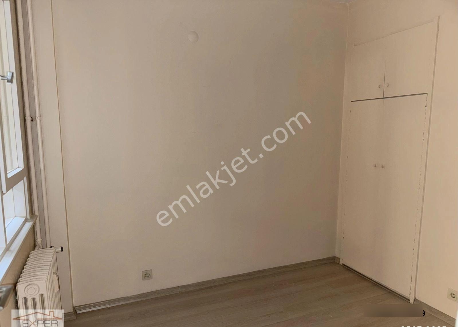 Sezai Selek Sokakta, Asansörlü 4.katta,130m2 Bakımlı Ferah Daire - Görsel 23