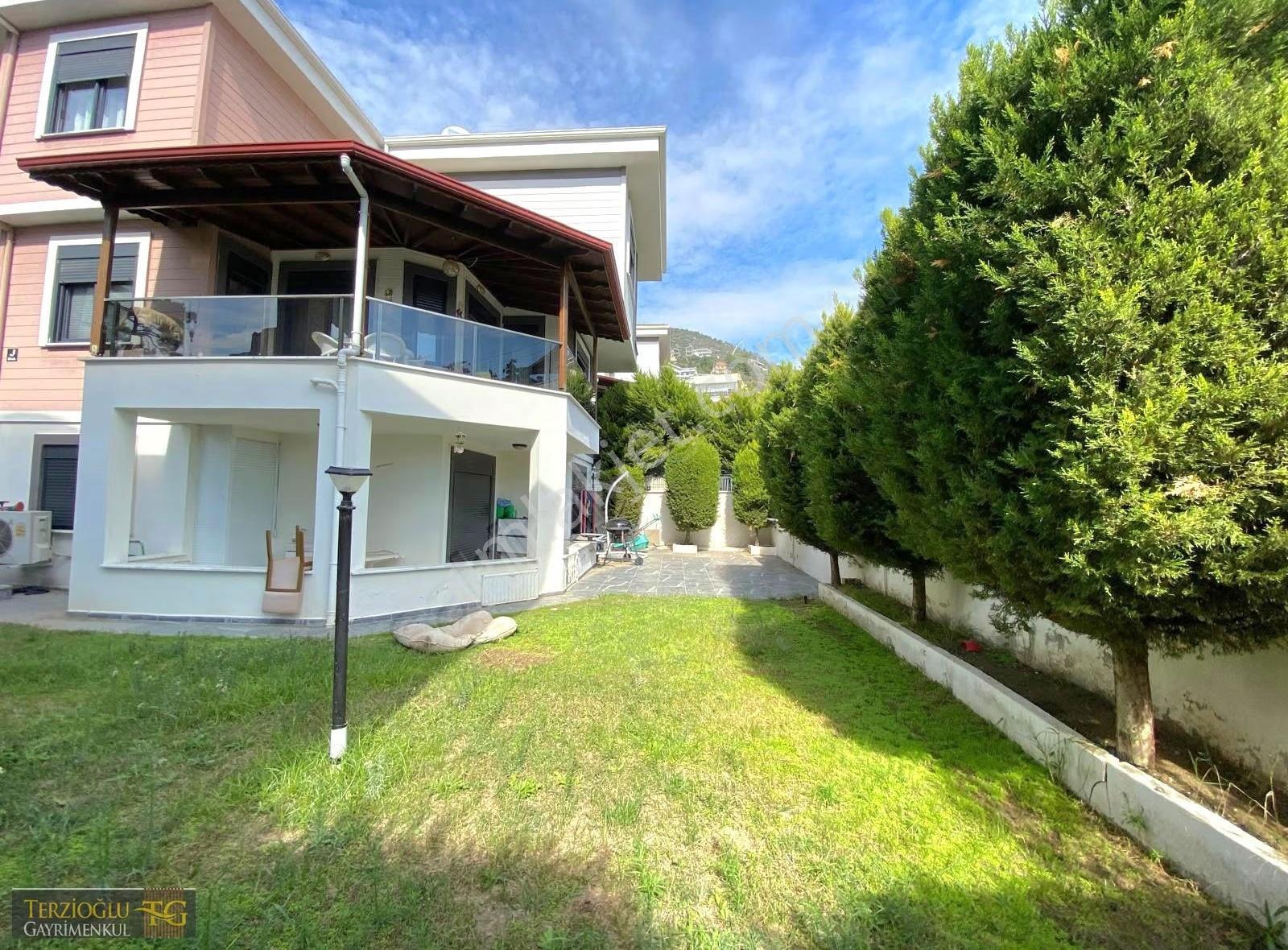 Terzioğlu'ndan Altınoluk Merkezde 300 M2 Arsa İçerisinde Villa - Görsel 2