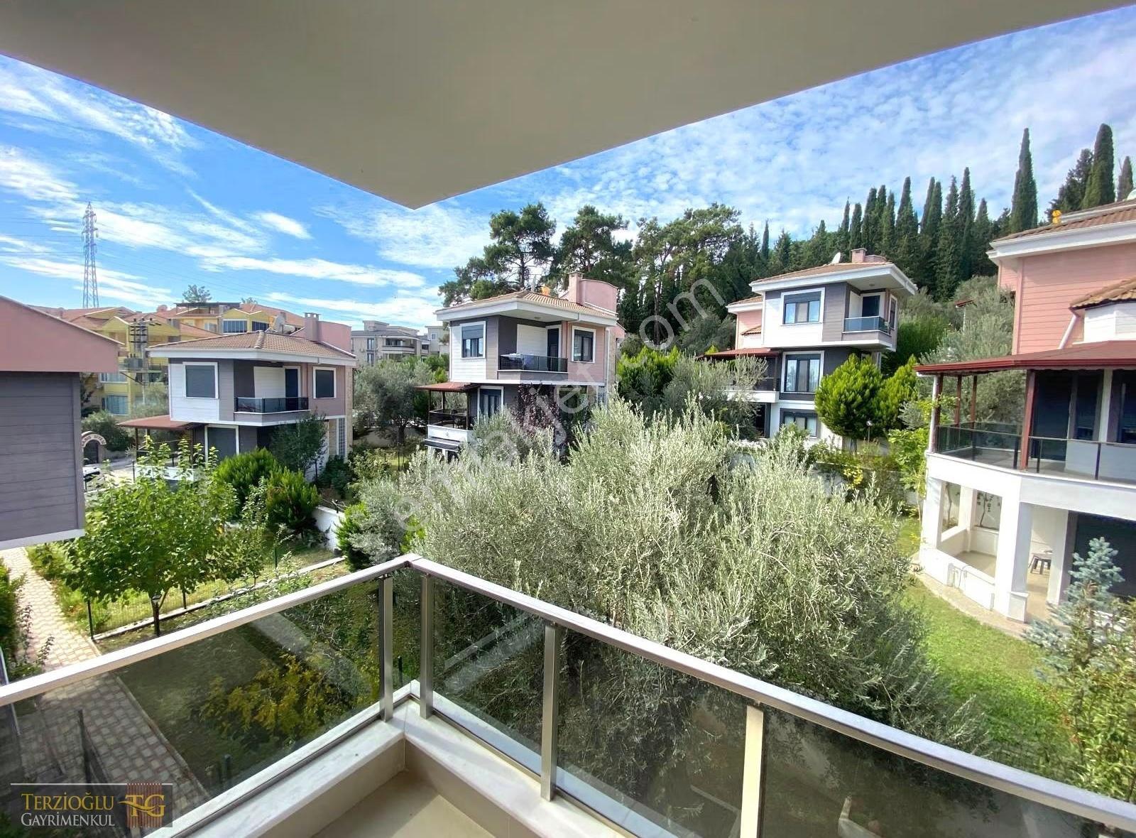 Terzioğlu'ndan Altınoluk Merkezde 300 M2 Arsa İçerisinde Villa - Görsel 5