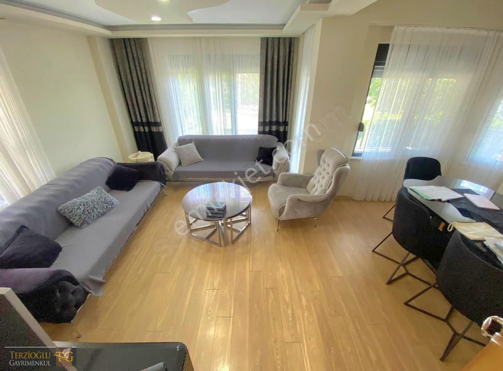 Terzioğlu'ndan Altınoluk Merkezde 300 M2 Arsa İçerisinde Villa - Görsel 14