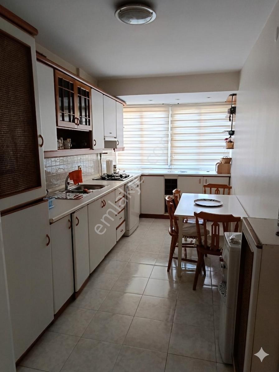 Erenköy Erdemir Sitesinde Güneye Bakan Eşyalı 3+1 Kiralık Daire - Görsel 23