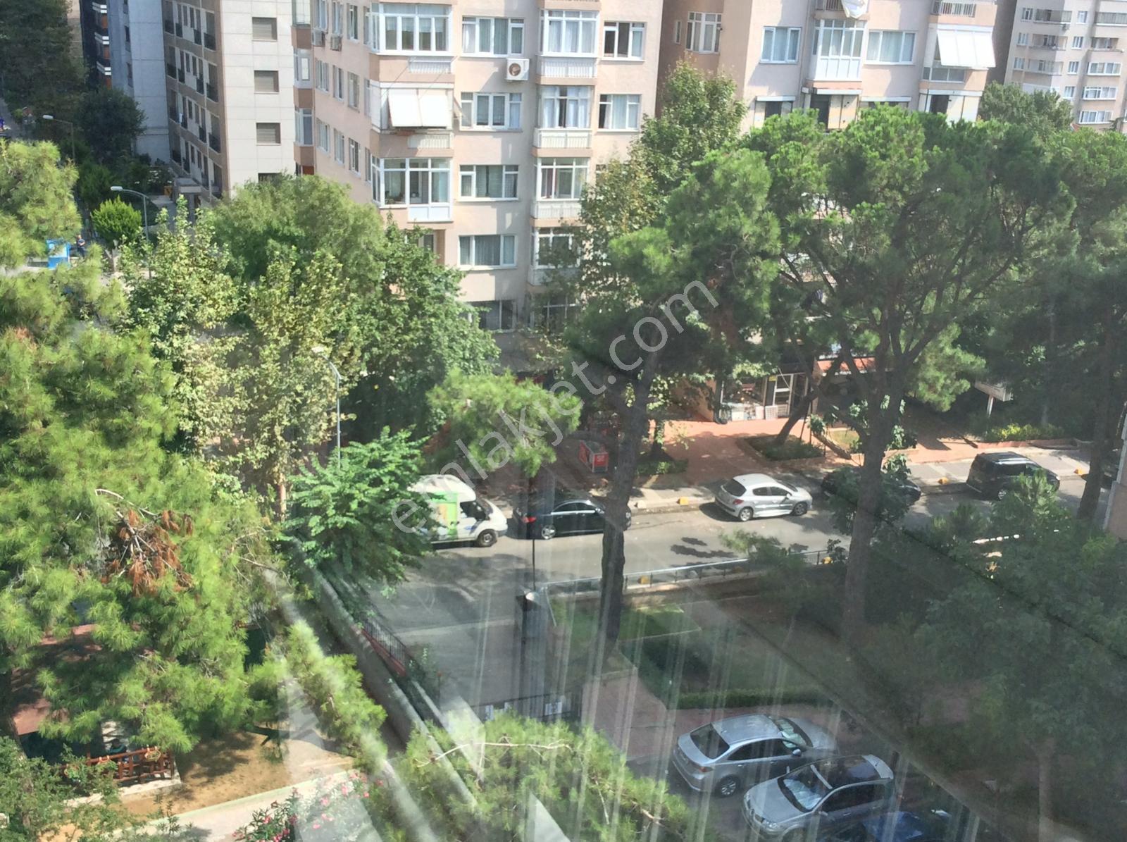 Erenköy Erdemir Sitesinde Güneye Bakan Eşyalı 3+1 Kiralık Daire - Görsel 16