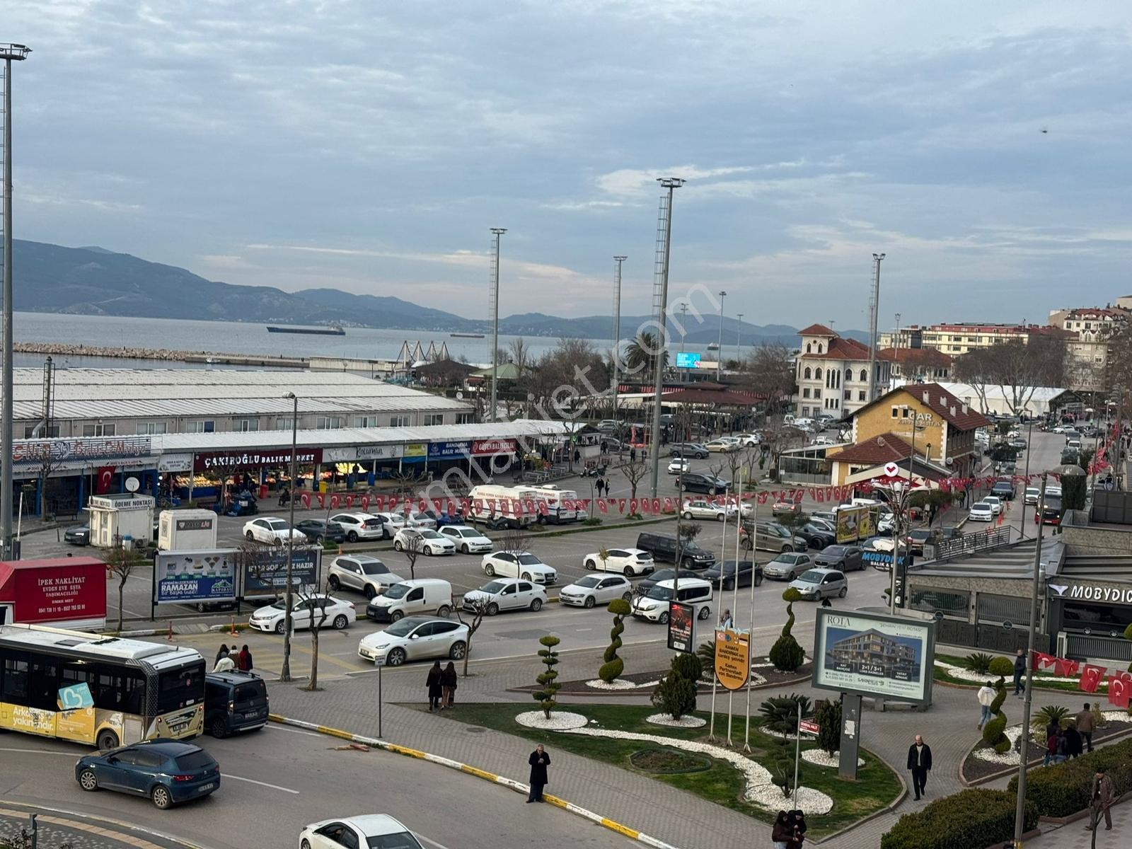 Bandırma Mavi Emlaktan İşlek Ana Cadde Üzerinde Satılık Ofis - Görsel 16