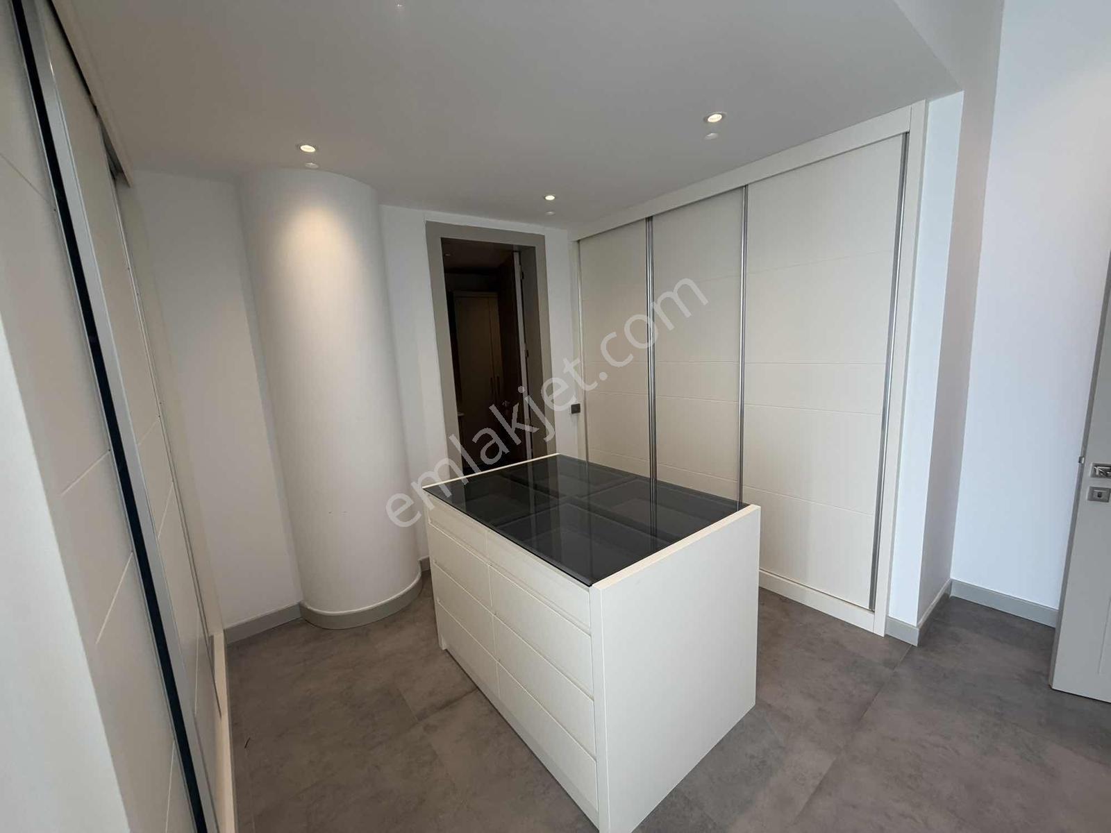 Şehzade Gayrimenkul'den Şirinköy'de Doğa Manzaralı Kiralık Villa - Görsel 15
