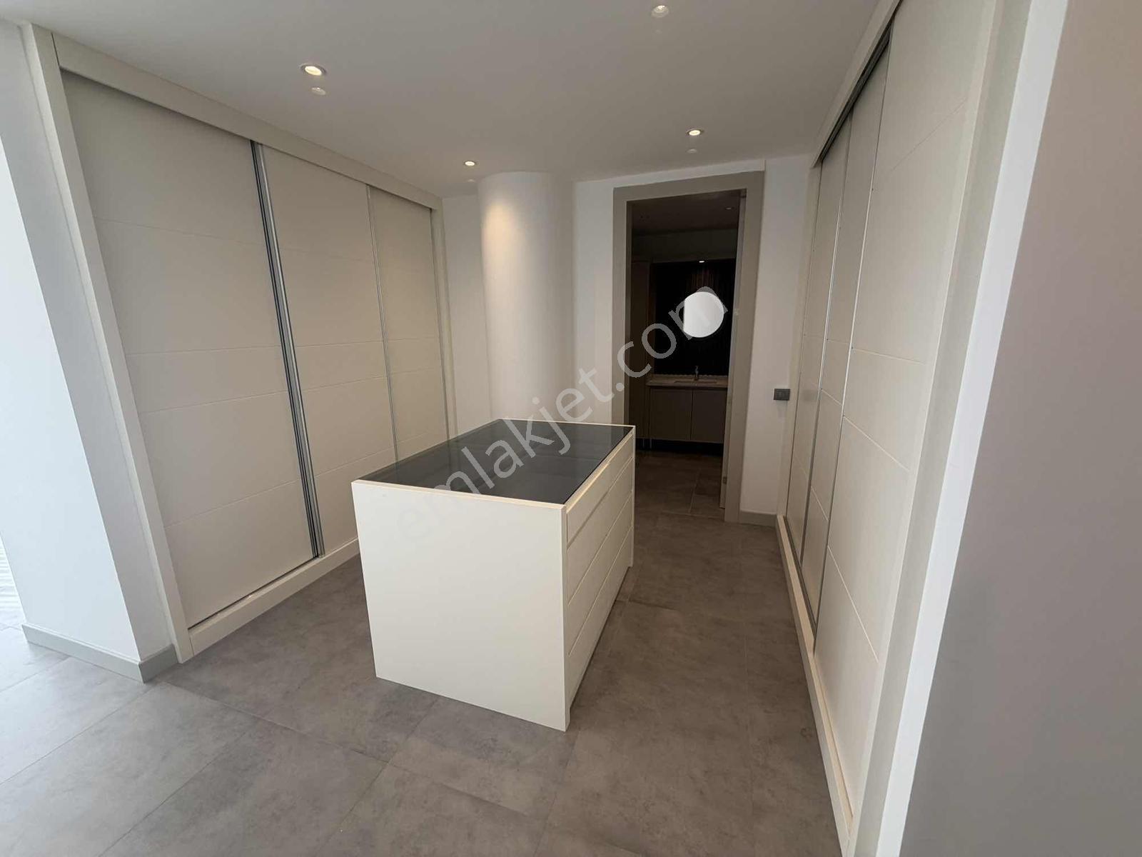 Şehzade Gayrimenkul'den Şirinköy'de Doğa Manzaralı Kiralık Villa - Görsel 27