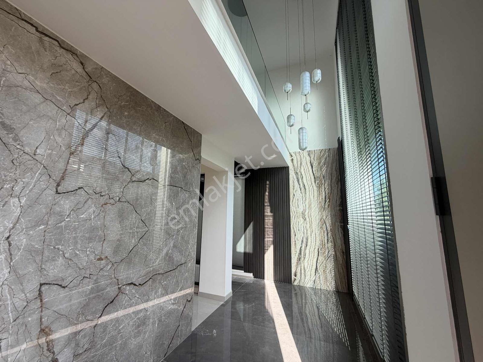 Şehzade Gayrimenkul'den Şirinköy'de Doğa Manzaralı Kiralık Villa - Görsel 12