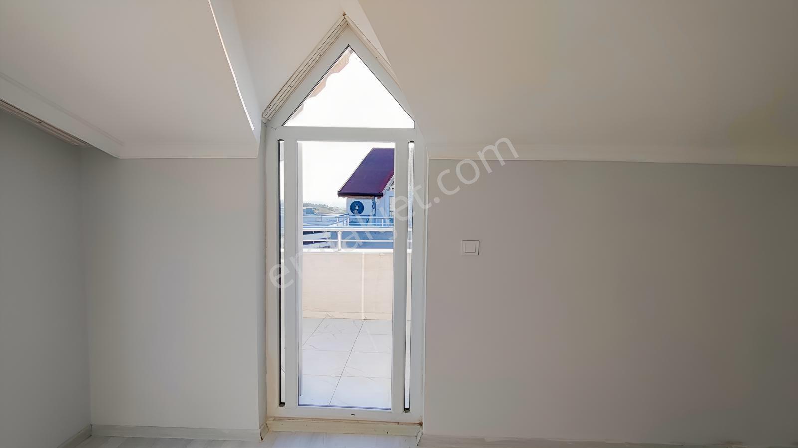 Demirtaş Sakarya'da Site İçinde Geniş Balkonlu Dubleks 2+1 Daire - Görsel 24