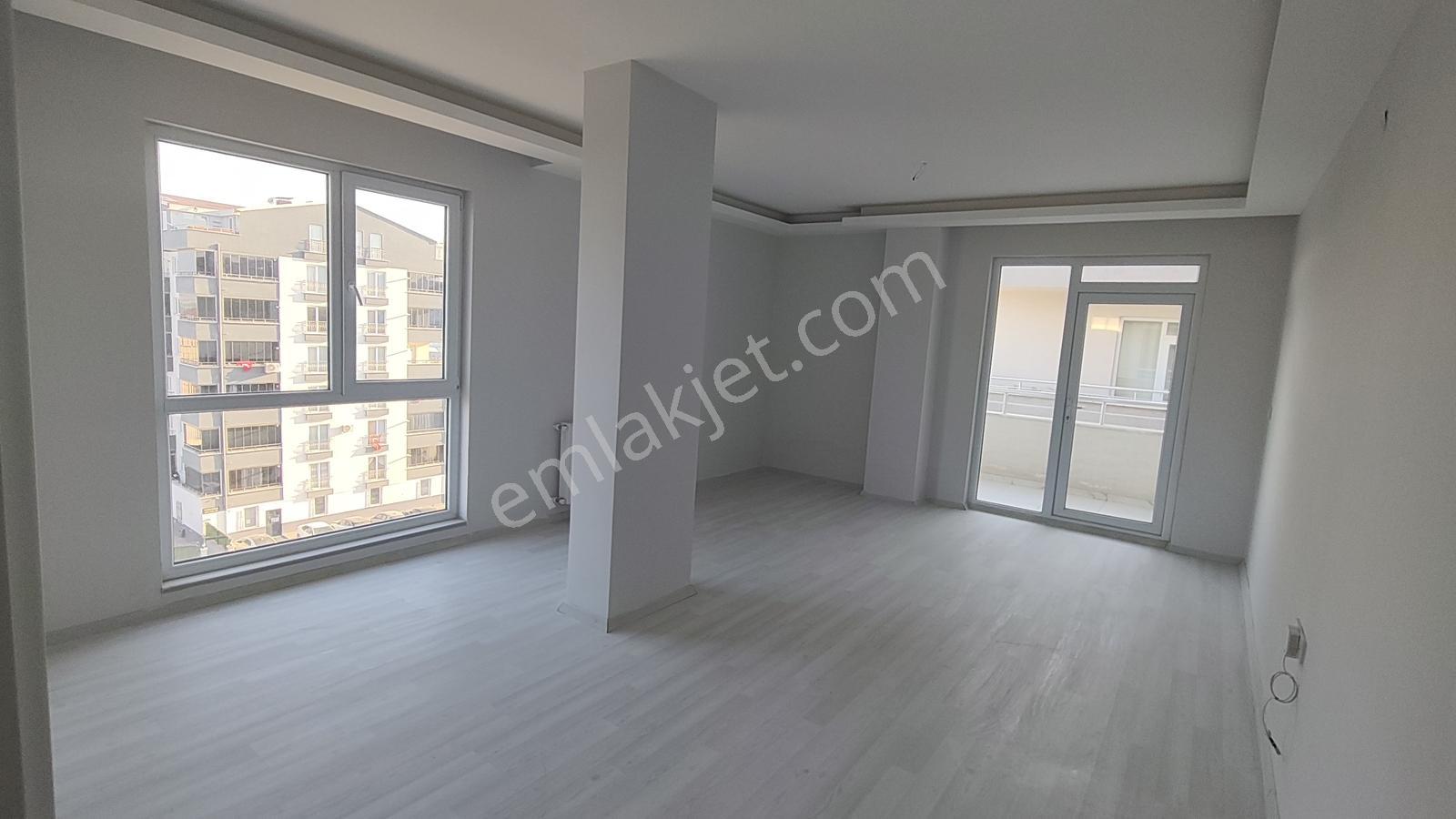 Demirtaş Sakarya'da Site İçinde Geniş Balkonlu Dubleks 2+1 Daire - Görsel 4