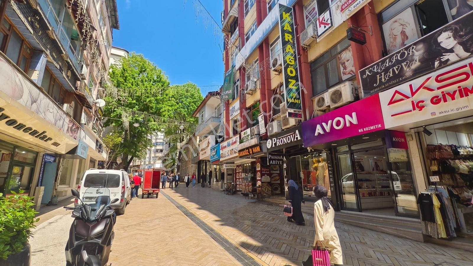İzmit Fethiye'de Karagöz İş Hanında Kiralık Teraslı 75m² Ofis - Görsel 16