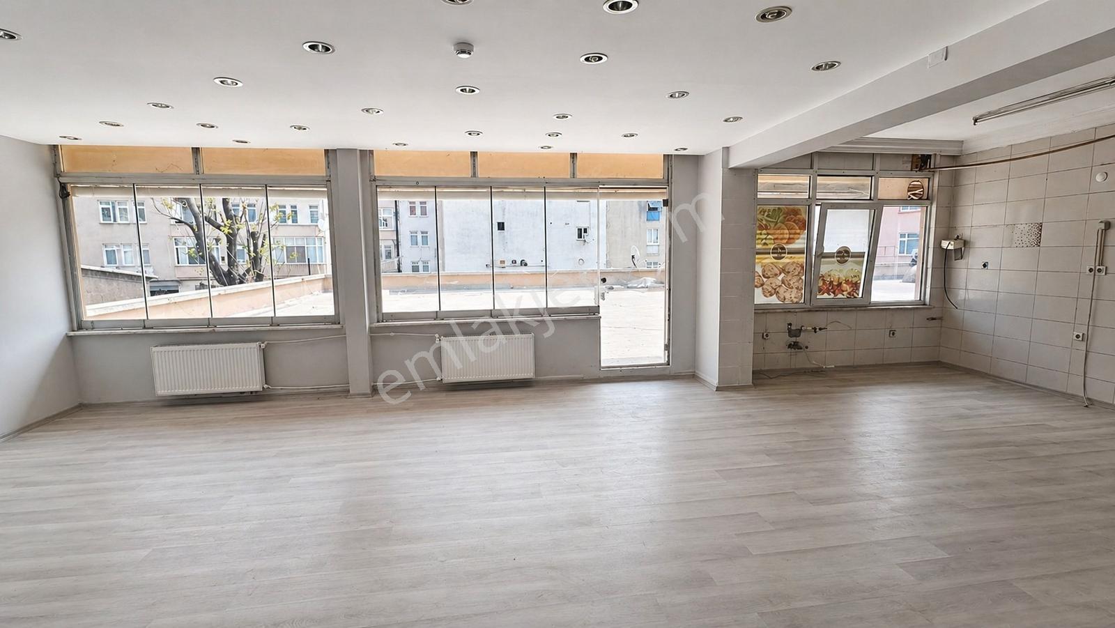 İzmit Fethiye'de Karagöz İş Hanında Kiralık Teraslı 75m² Ofis - Görsel 20