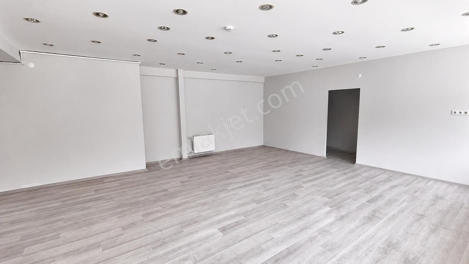 İzmit Fethiye'de Karagöz İş Hanında Kiralık Teraslı 75m² Ofis - Görsel 15