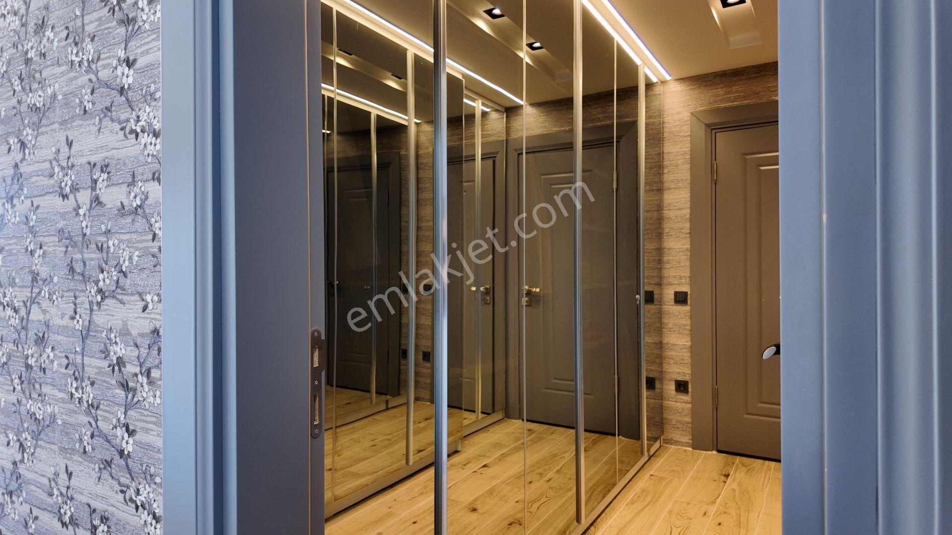 Urla'da 3.202 M² Arazide, Havuzlu Ultra Lüks Villa & Özel Yaşam - Görsel 27