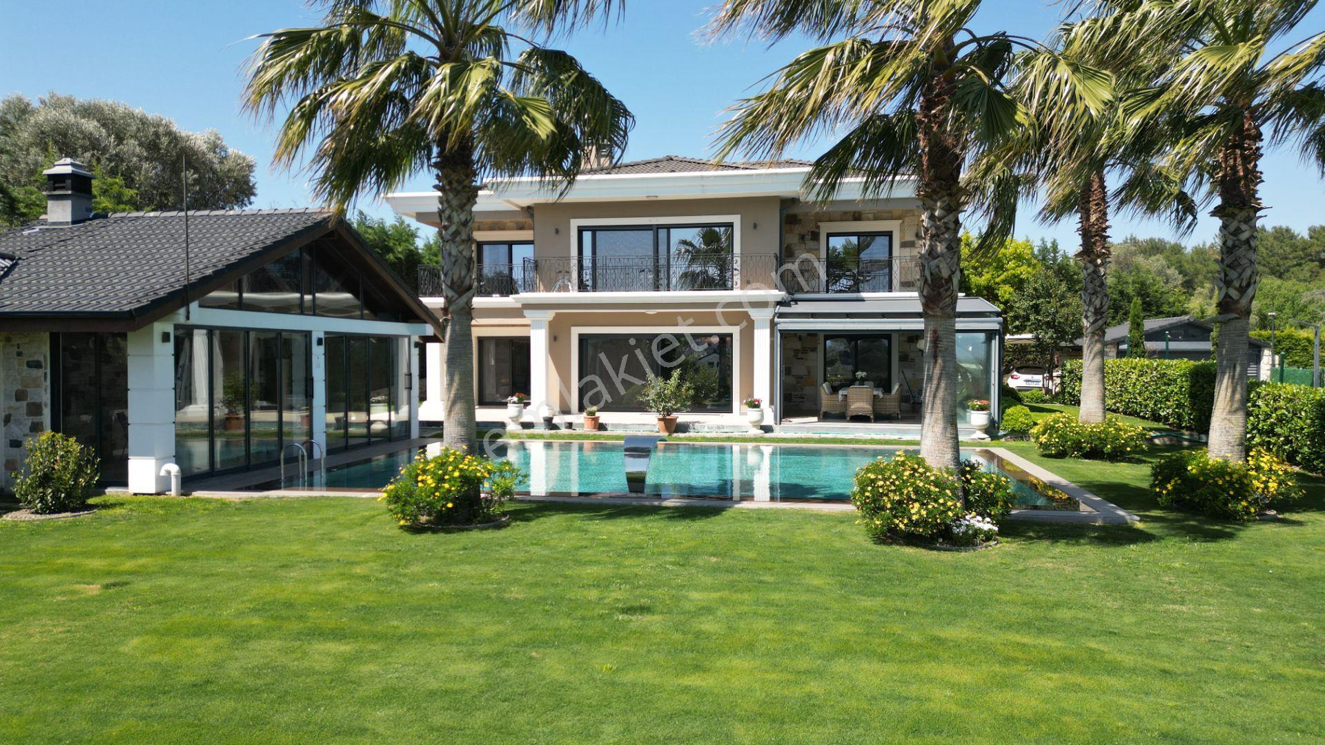 Urla'da 3.202 M² Arazide, Havuzlu Ultra Lüks Villa & Özel Yaşam - Görsel 2