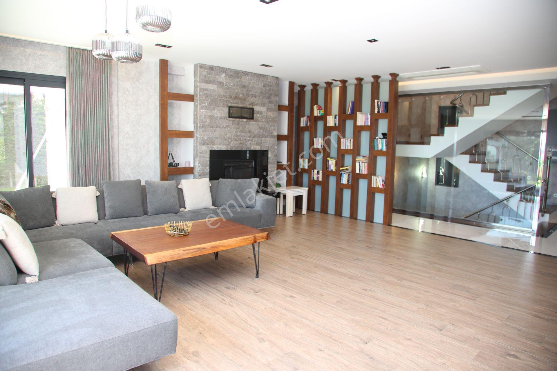 Urla'da 3.202 M² Arazide, Havuzlu Ultra Lüks Villa & Özel Yaşam - Görsel 18