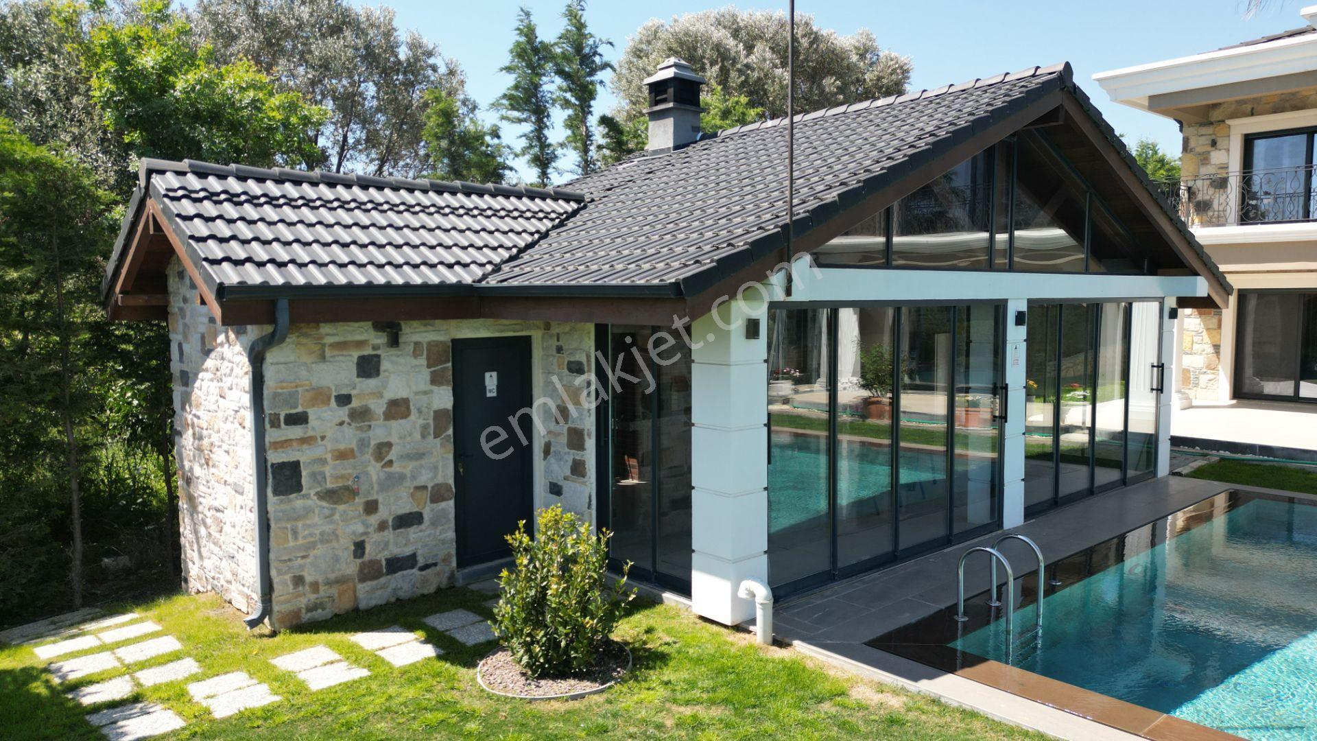 Urla'da 3.202 M² Arazide, Havuzlu Ultra Lüks Villa & Özel Yaşam - Görsel 5