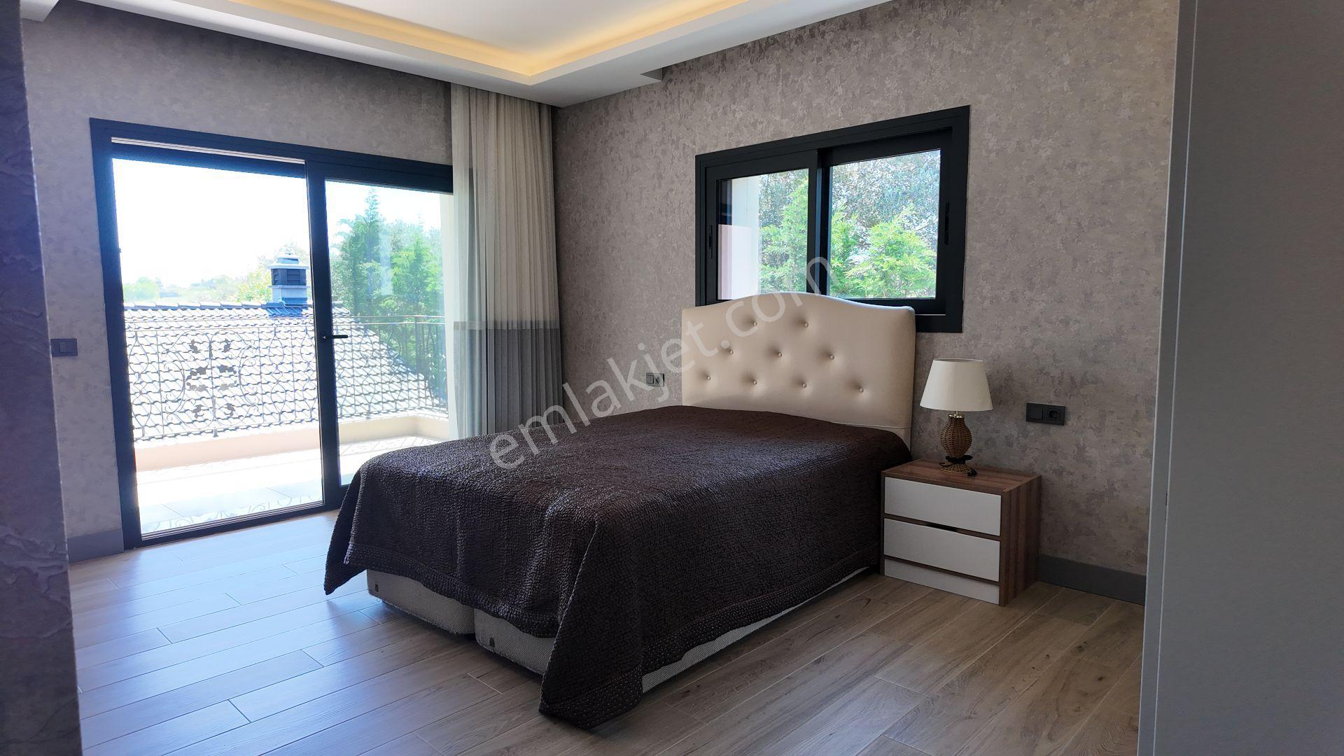 Urla'da 3.202 M² Arazide, Havuzlu Ultra Lüks Villa & Özel Yaşam - Görsel 28