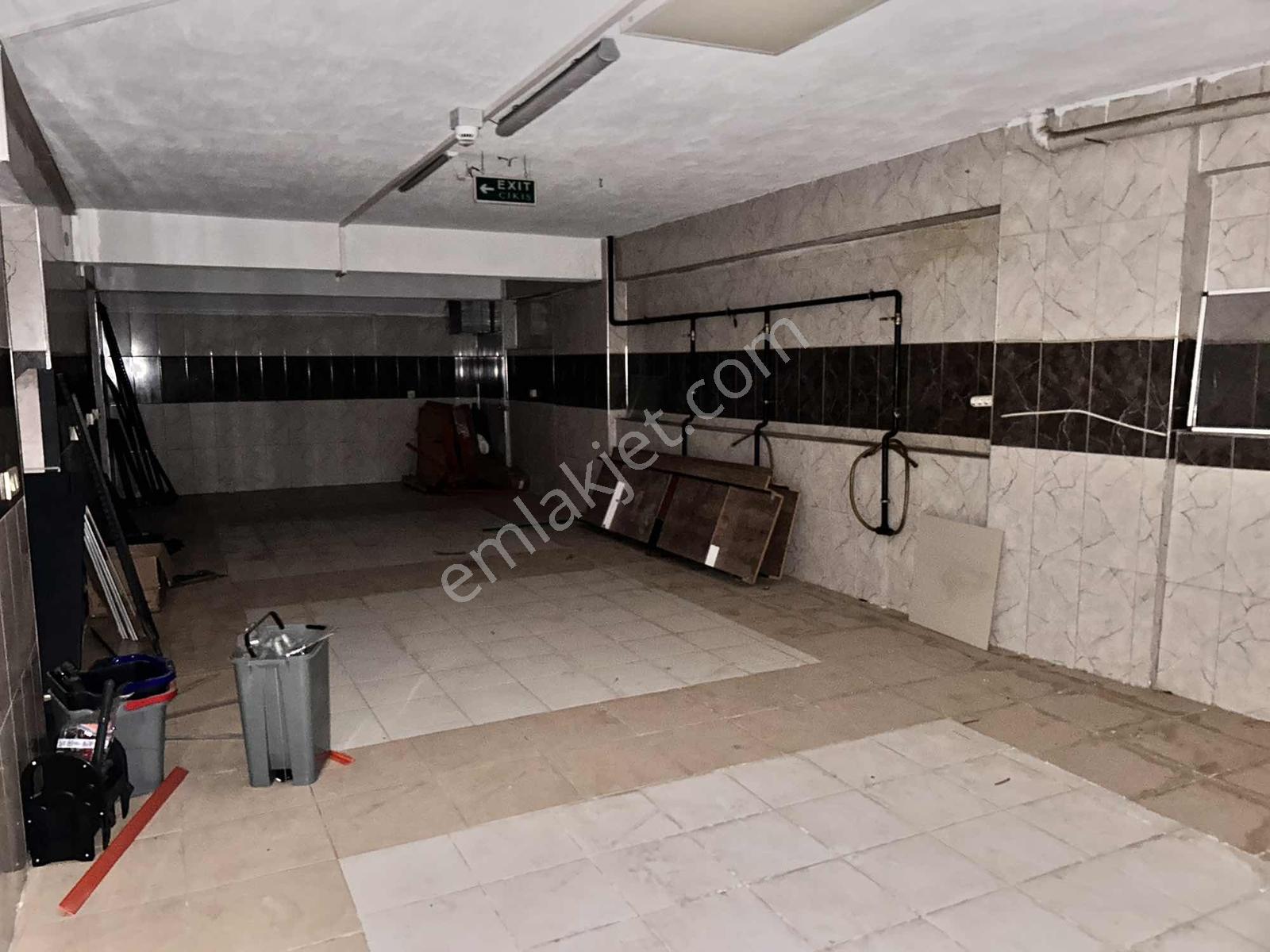 İsabeylide Bulvar Üzeri Kiralık 3 Katlı Dükkan - Görsel 13